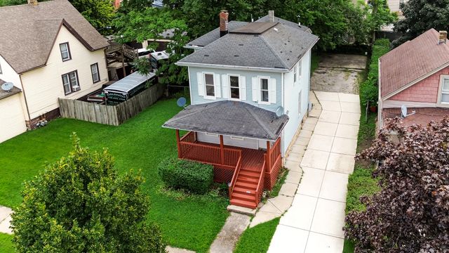 133 S 7th Avenue, Maywood, IL 60153
