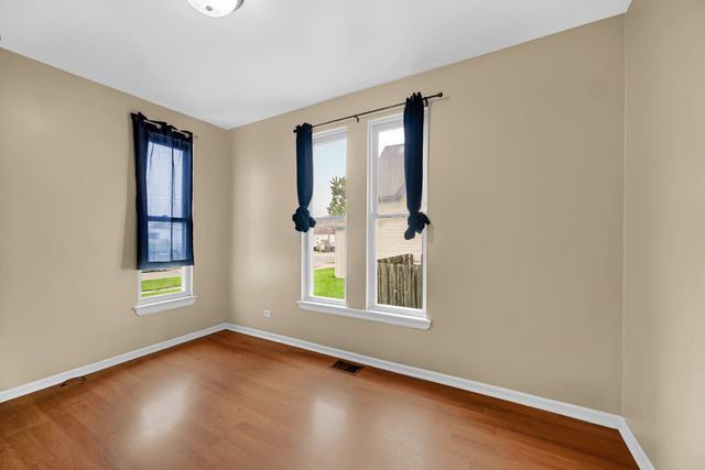 133 S 7th Avenue, Maywood, IL 60153