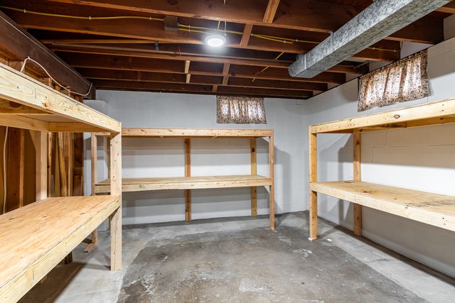 1923 Glenn Street, Bettendorf, IA 52722