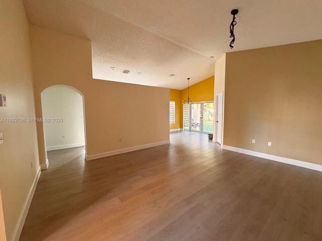 15430 SW 143rd Ter, Miami, FL 33196