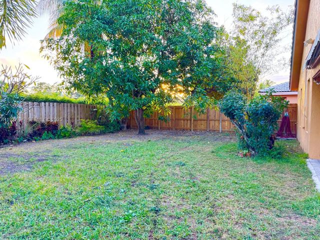 15430 SW 143rd Ter, Miami, FL 33196