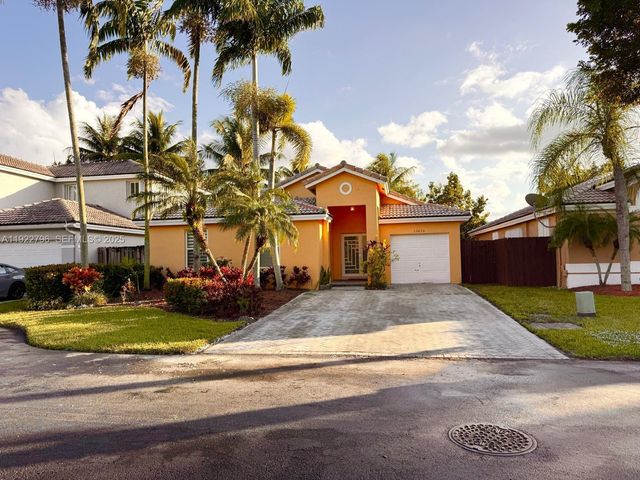 15430 SW 143rd Ter, Miami, FL 33196