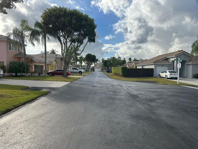 15430 SW 143rd Ter, Miami, FL 33196