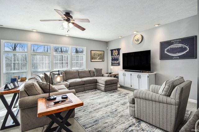21654 W Ireland Road, South Bend, IN 46614