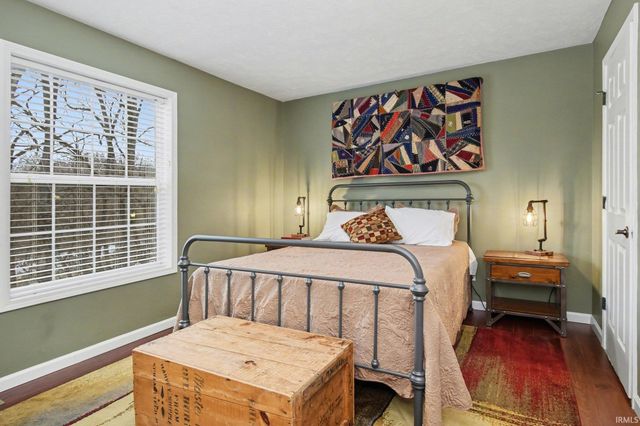 21654 W Ireland Road, South Bend, IN 46614