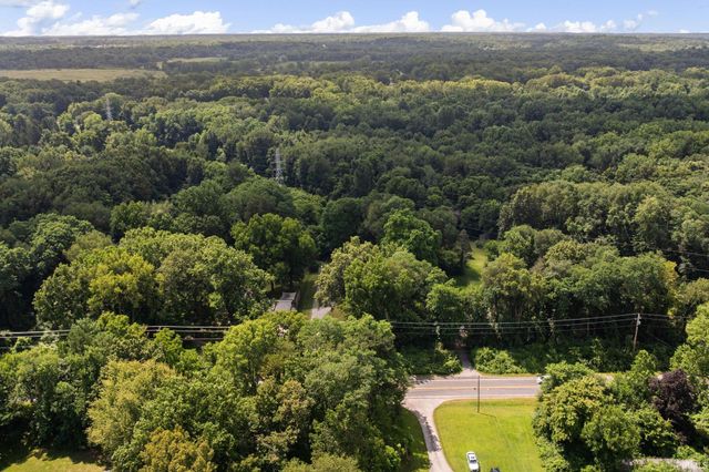 21654 W Ireland Road, South Bend, IN 46614