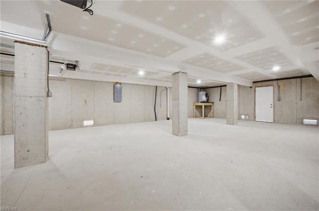 58 N Lawson RD, Poquoson, VA 23662