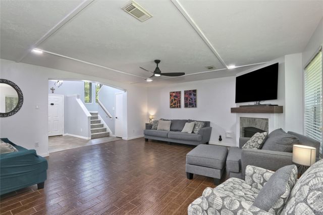 7110 Hayden Drive, Magnolia, TX 77354