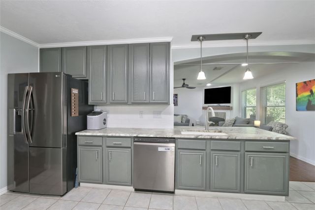 7110 Hayden Drive, Magnolia, TX 77354
