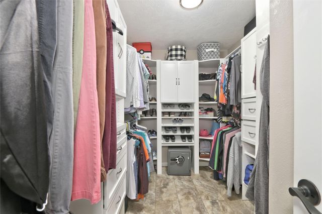 7110 Hayden Drive, Magnolia, TX 77354