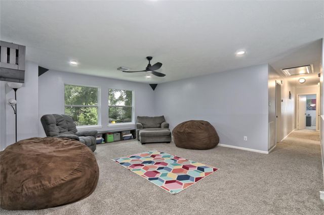 7110 Hayden Drive, Magnolia, TX 77354