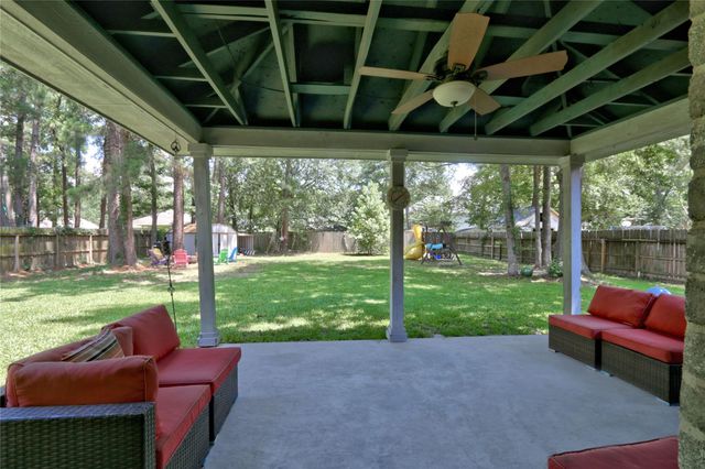 7110 Hayden Drive, Magnolia, TX 77354