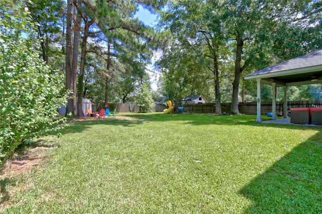 7110 Hayden Drive, Magnolia, TX 77354