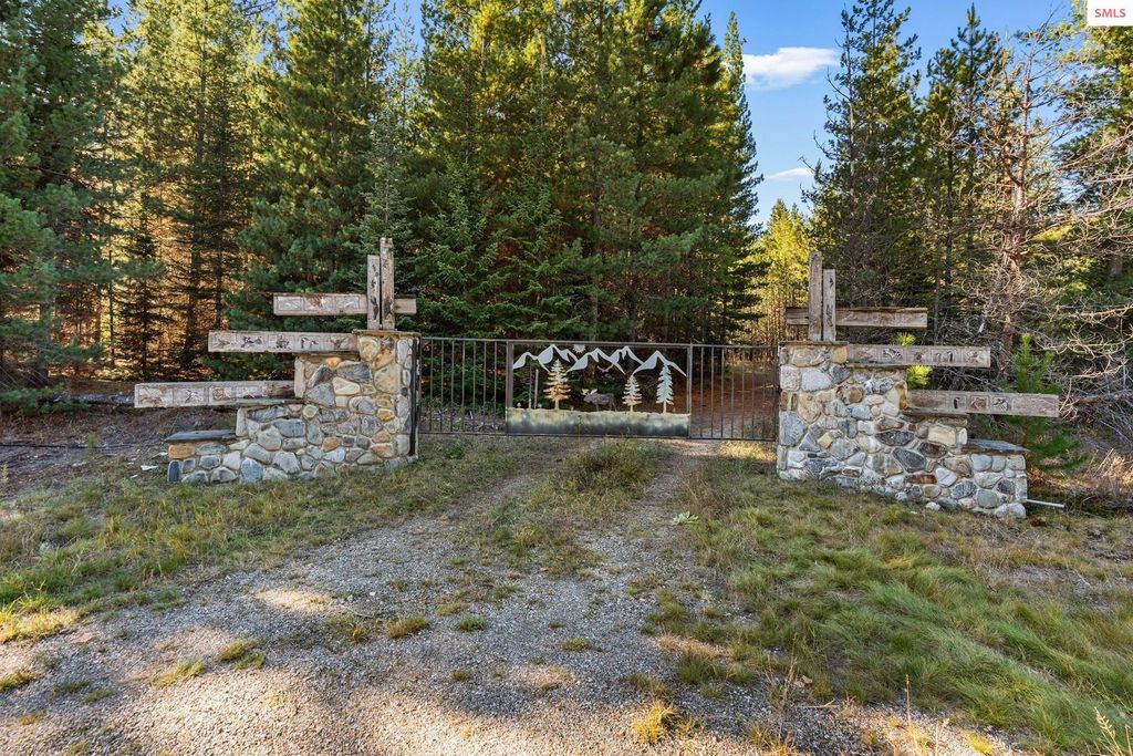 6684 Upper Pack River Rd, Sandpoint, ID 83864 photo 2