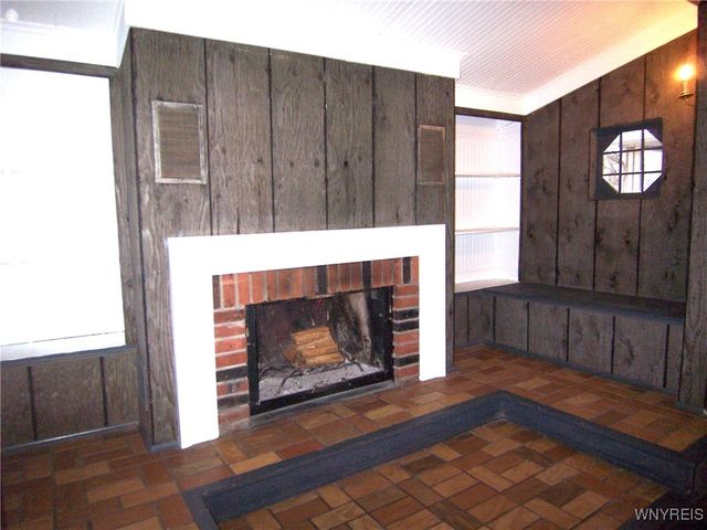 8 Lawrence Avenue, Pembroke, NY 14036