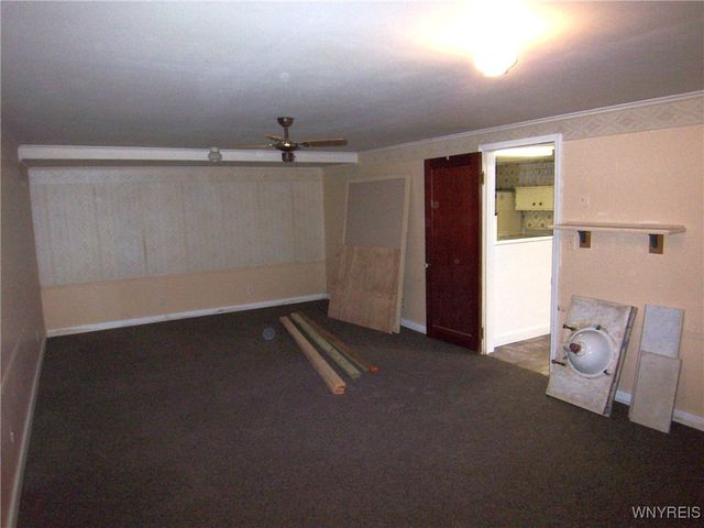 8 Lawrence Avenue, Pembroke, NY 14036