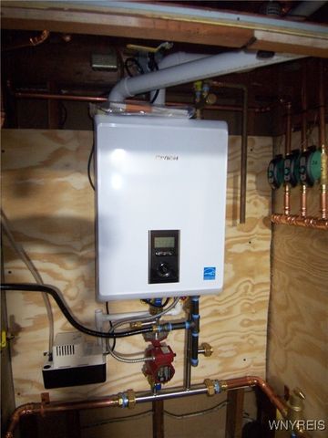 8 Lawrence Avenue, Pembroke, NY 14036