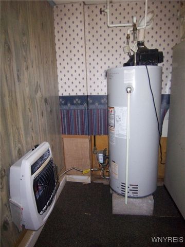 8 Lawrence Avenue, Pembroke, NY 14036