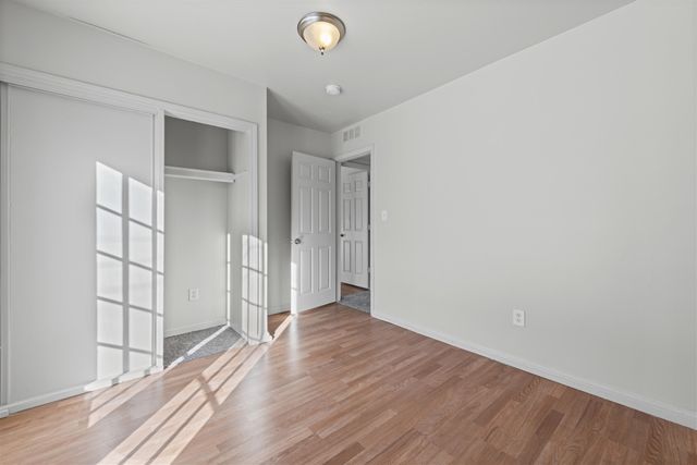 6512 Syracuse Street, Taylor, MI 48180