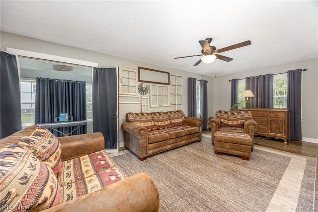 1324 Colegate Drive, Marietta, OH 45750