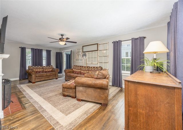 1324 Colegate Drive, Marietta, OH 45750