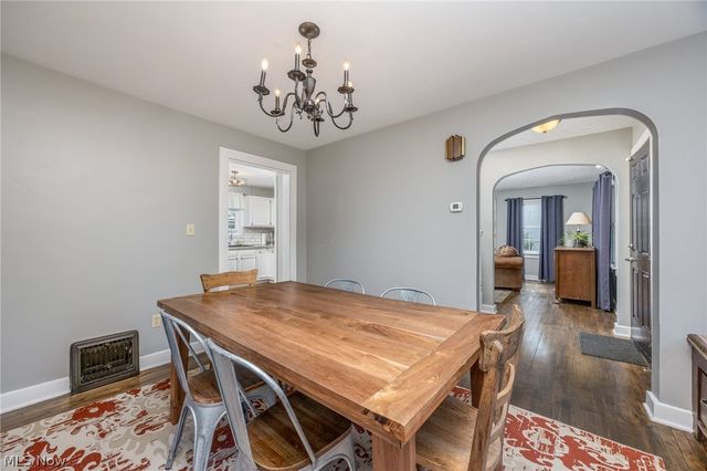 1324 Colegate Drive, Marietta, OH 45750