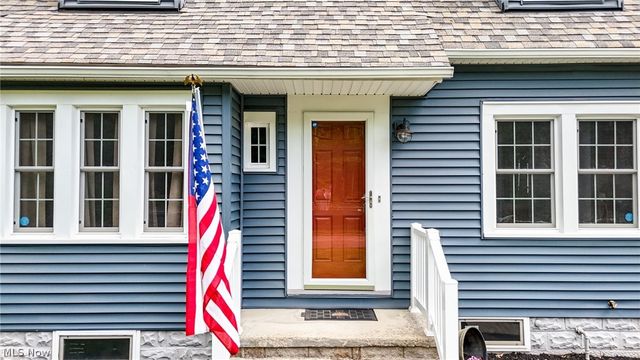 1324 Colegate Drive, Marietta, OH 45750