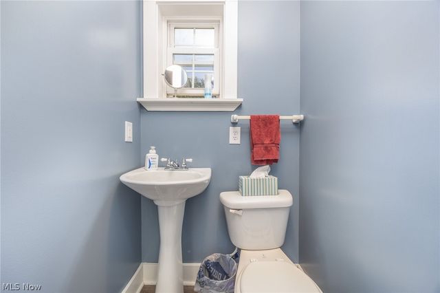 1324 Colegate Drive, Marietta, OH 45750