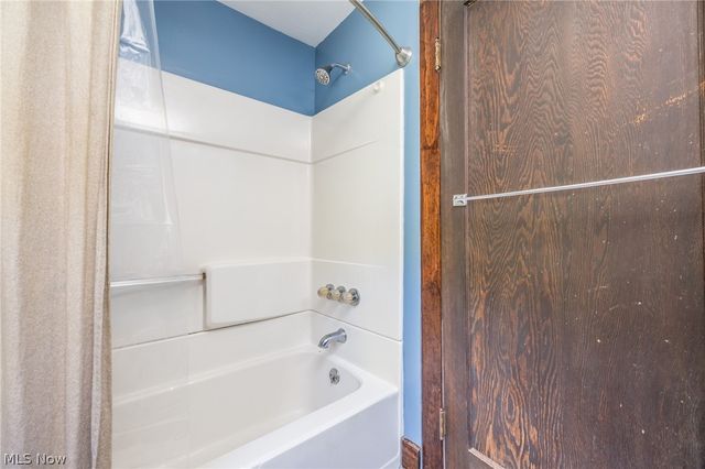 1324 Colegate Drive, Marietta, OH 45750
