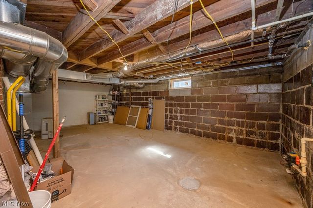 1324 Colegate Drive, Marietta, OH 45750