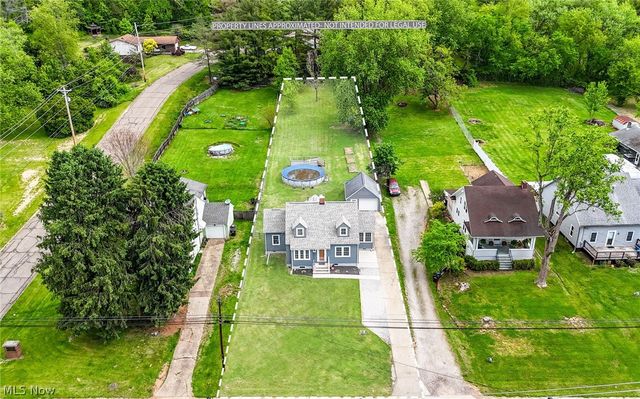 1324 Colegate Drive, Marietta, OH 45750