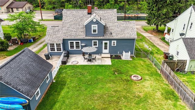 1324 Colegate Drive, Marietta, OH 45750