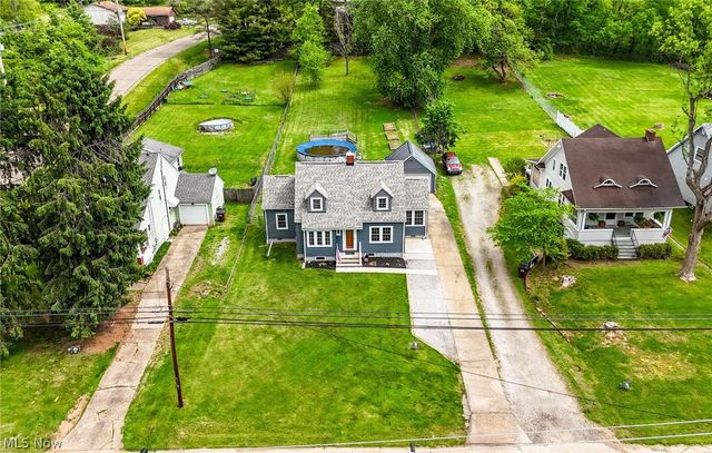 1324 Colegate Drive, Marietta, OH 45750