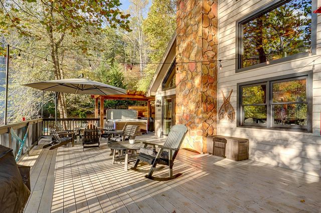 28 Rowland Pointe, Morganton, GA 30560