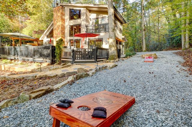28 Rowland Pointe, Morganton, GA 30560