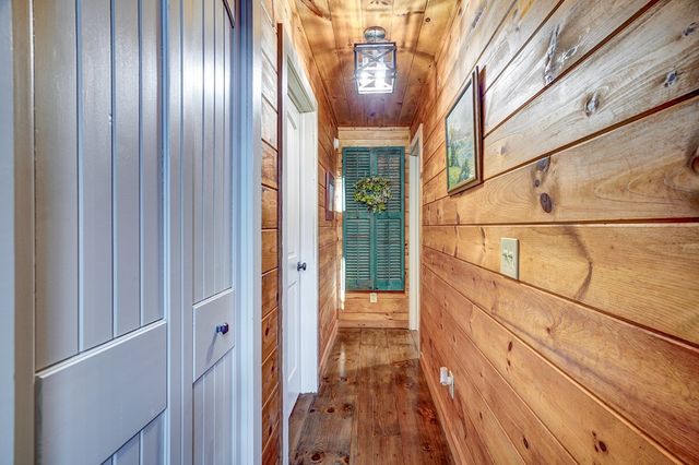 28 Rowland Pointe, Morganton, GA 30560
