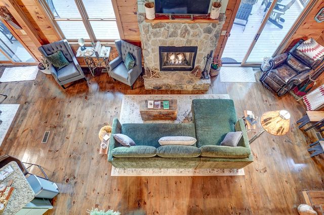28 Rowland Pointe, Morganton, GA 30560