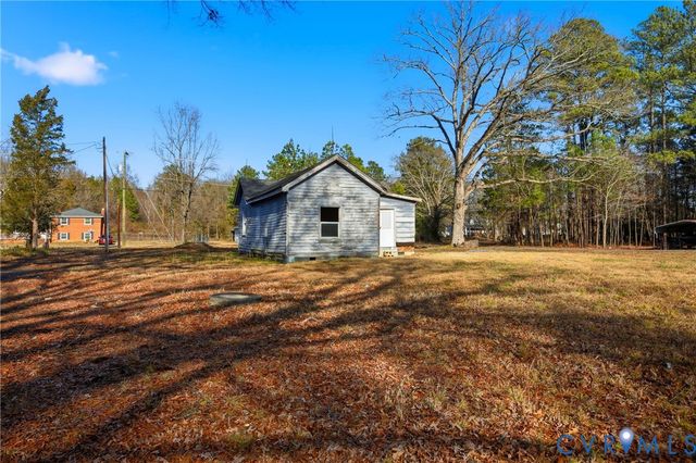 1675 Meadow Rd, Sandston, VA 23150