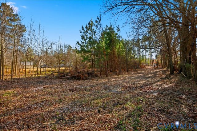1675 Meadow Rd, Sandston, VA 23150