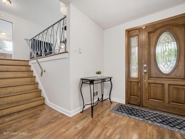 18902 Jonathan Lane, Homewood, IL 60430