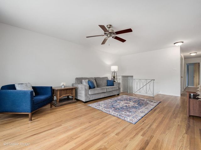 18902 Jonathan Lane, Homewood, IL 60430