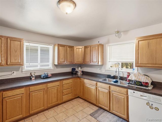 15714 Mcguire Street, Taylor, MI 48180