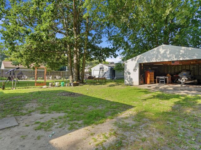 15714 Mcguire Street, Taylor, MI 48180