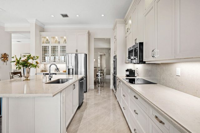 8241 Pyramid Peak Lane, Boynton Beach, FL 33473