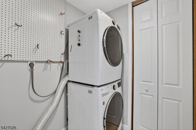 102 Federal Hill Rd 102, Pompton Lakes Boro, NJ 07442