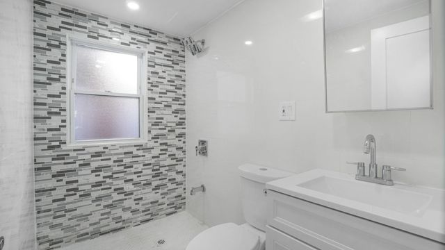 61B Edgewater Park 61B, Bronx, NY 10465