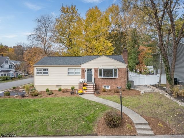 26 Pihlman Pl, Chatham Boro, NJ 07928