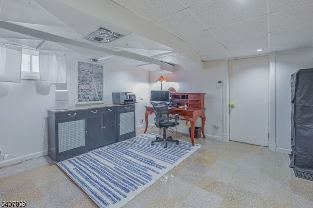 26 Pihlman Pl, Chatham Boro, NJ 07928