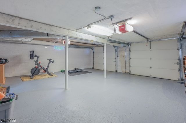 26 Pihlman Pl, Chatham Boro, NJ 07928