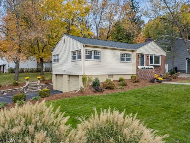 26 Pihlman Pl, Chatham Boro, NJ 07928
